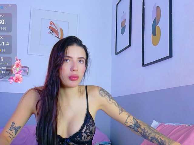 youngmommy live cam on BongaCams