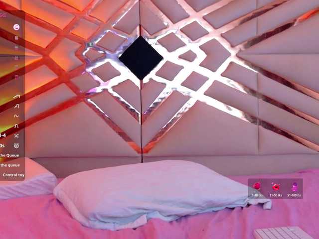 youngmommy live cam on BongaCams