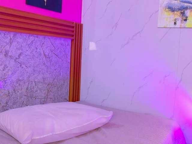youngmommy live cam preview