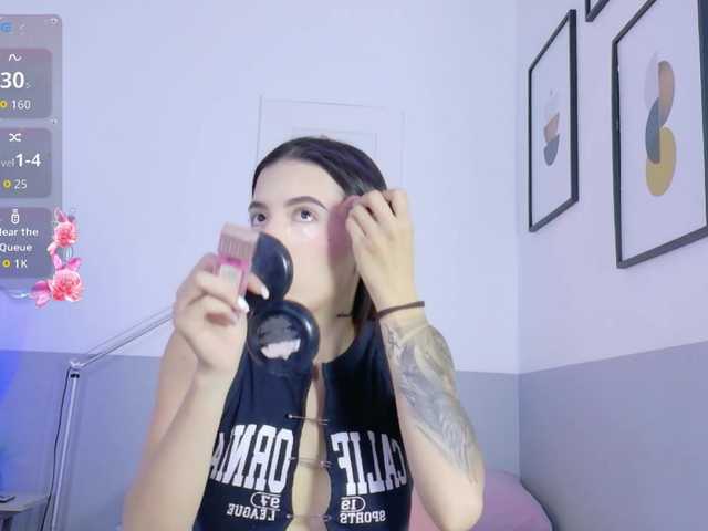 youngmommy live cam on BongaCams