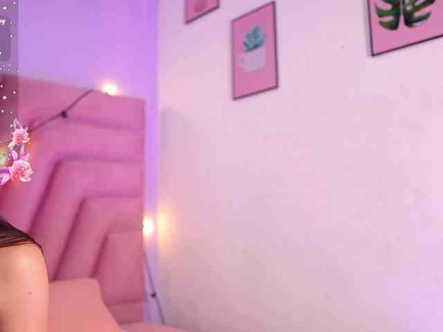 Модель: youngmommy