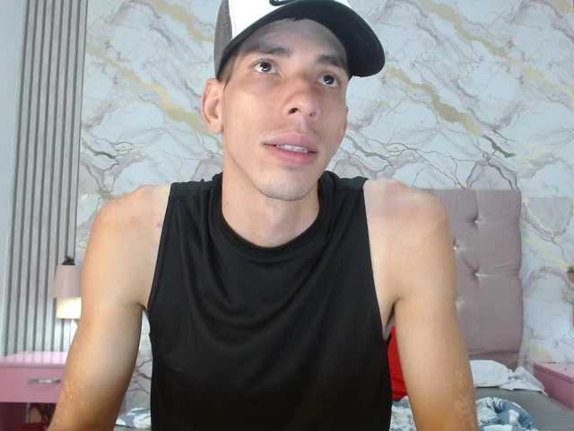 Dennise-Sweet live cam on BongaCams