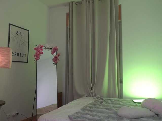 LumiNika1 live cam on BongaCams