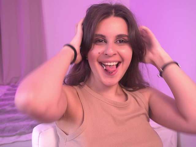 LumiNika1 live cam on BongaCams