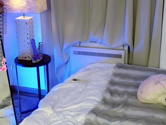 LumiNika1 live webcam show