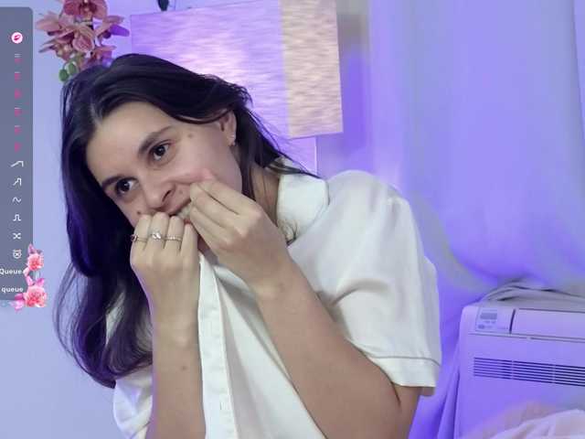 LumiNika1 live cam on BongaCams