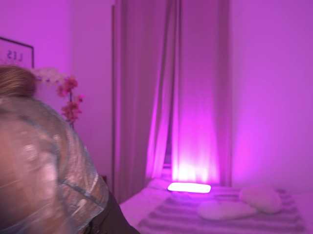 LumiNika1 live cam on BongaCams