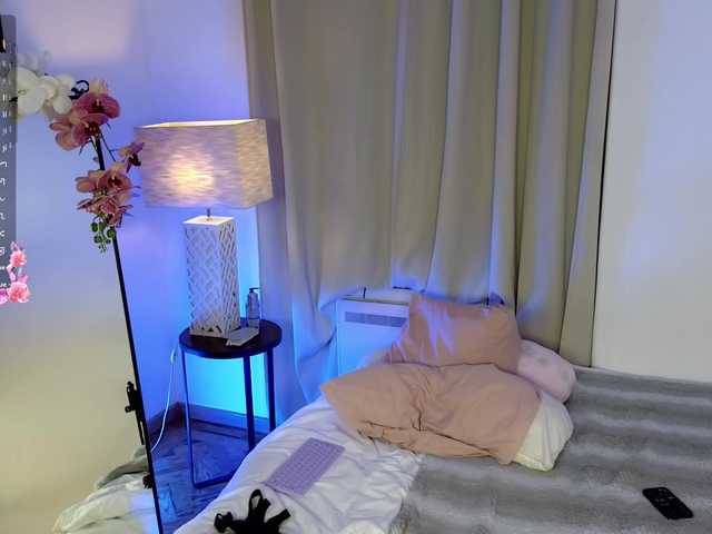 LumiNika1 live webcam show