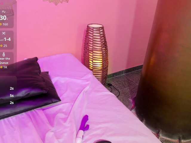 SukyLuna live cam on BongaCams