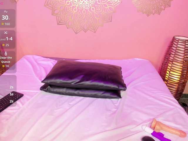 SukyLuna live cam on BongaCams