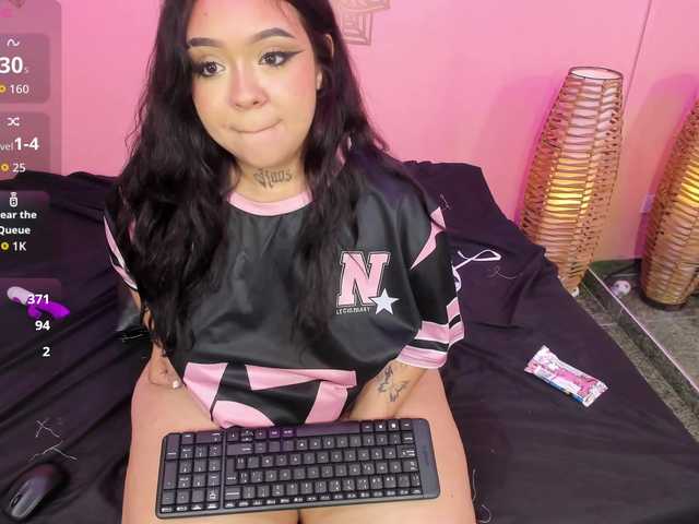 SukyLuna live cam on BongaCams