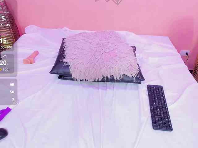 SukyLuna webcam