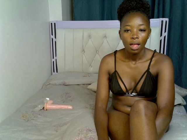Prettycherry live cam on BongaCams
