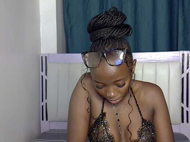 Prettycherry live cam on BongaCams