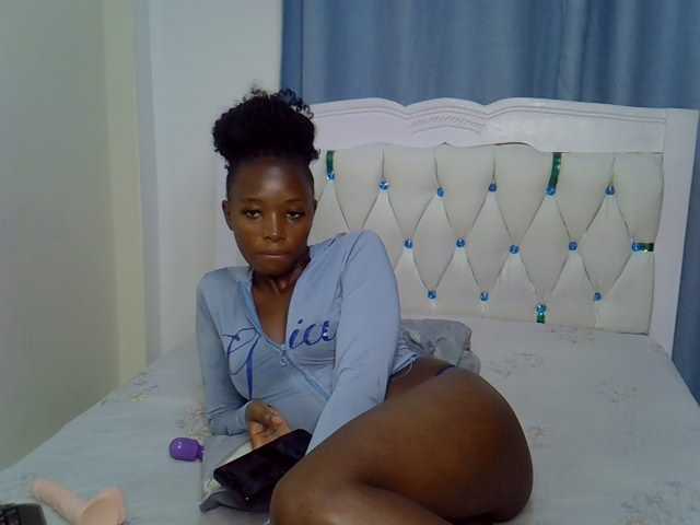 Prettycherry live cam on BongaCams