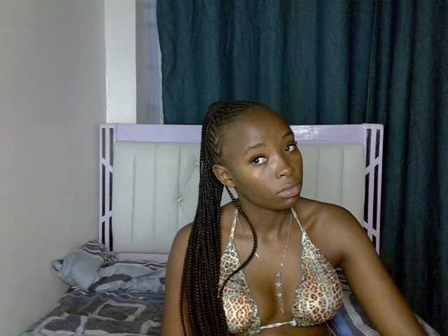 Prettycherry live cam on BongaCams