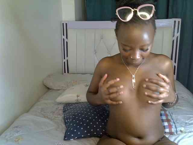 Prettycherry webcam