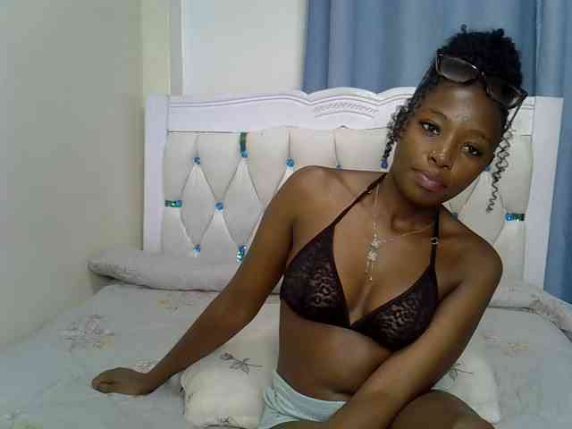 Prettycherry webcam