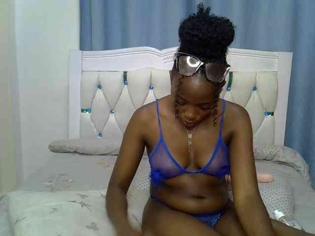 Prettycherry webcam