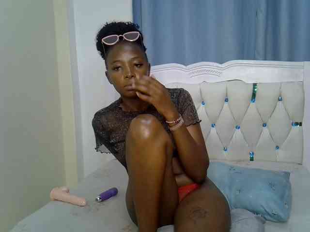 Prettycherry webcam