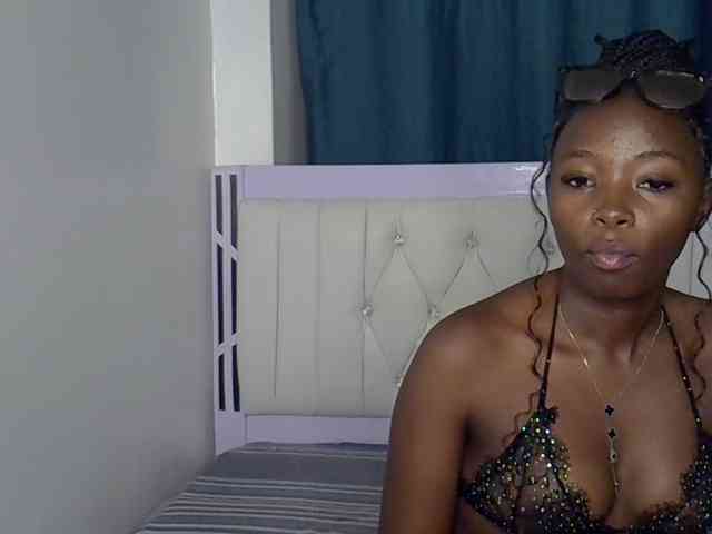 Prettycherry webcam