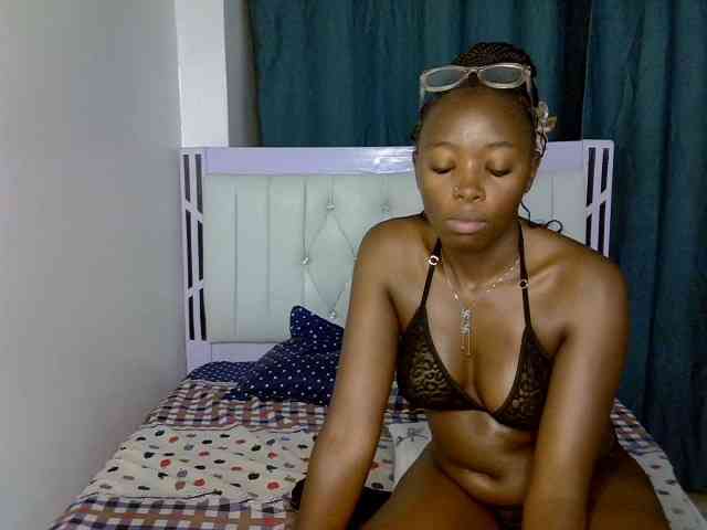 Prettycherry webcam