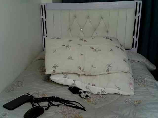 Prettycherry webcam