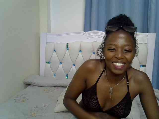Prettycherry webcam