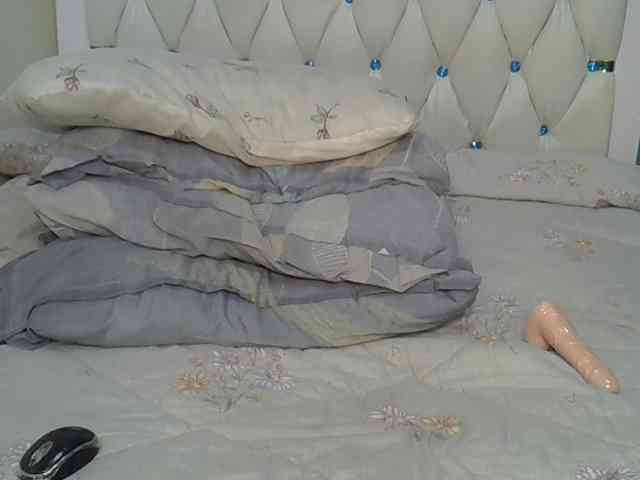 Prettycherry webcam