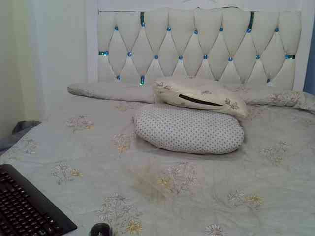 Prettycherry webcam