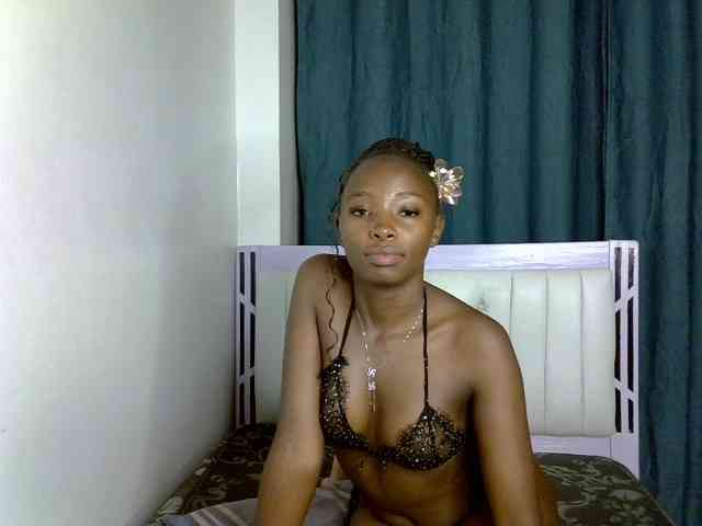 Prettycherry webcam