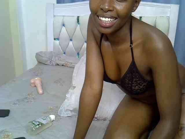 Prettycherry webcam