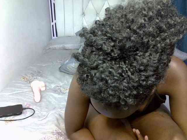 Prettycherry webcam