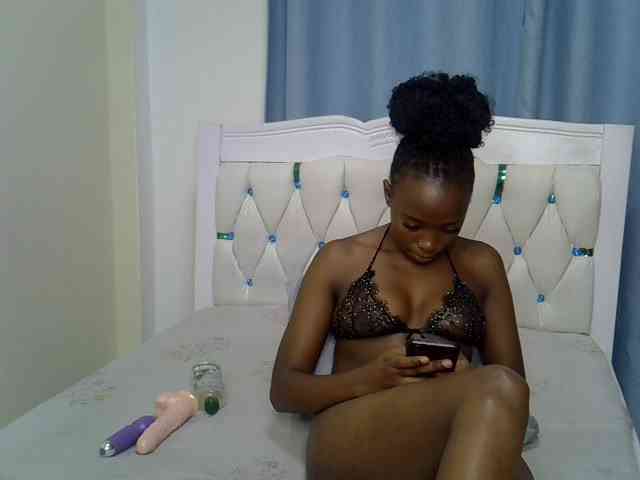Prettycherry webcam