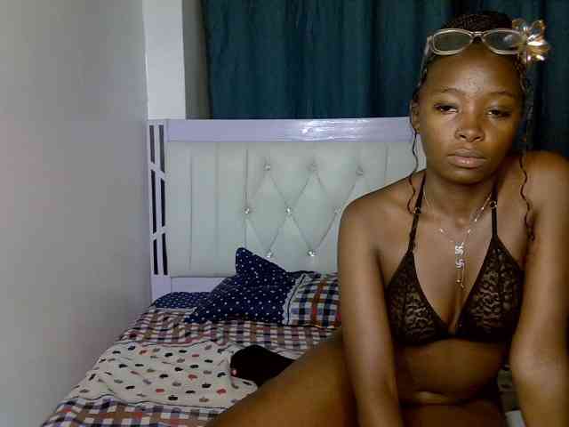 Prettycherry webcam