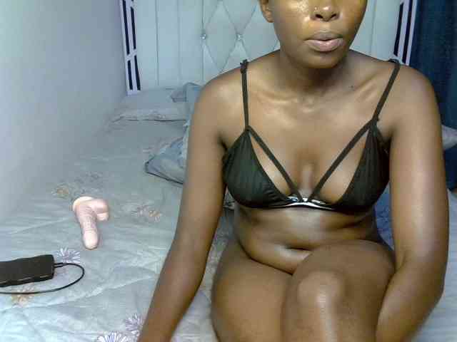 Prettycherry webcam