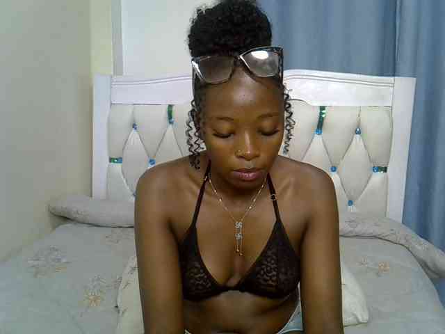 Prettycherry webcam