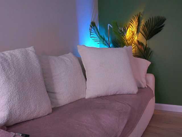 TiaraVeil webcam