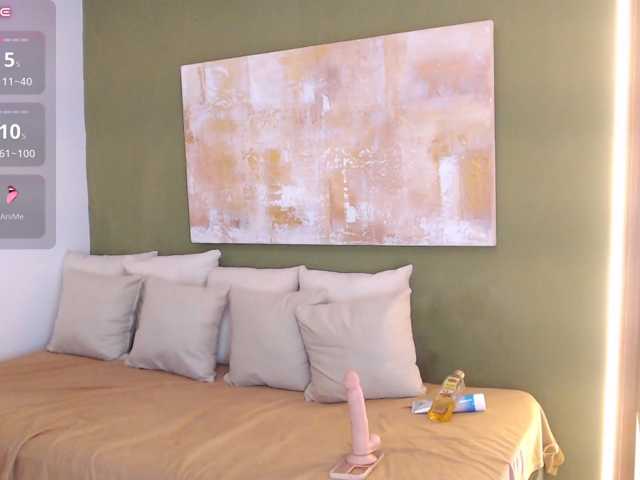 Scarlett-Moon3 live cam on BongaCams
