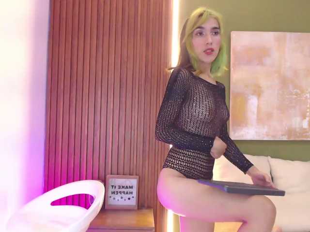 Scarlett-Moon3 live cam on BongaCams