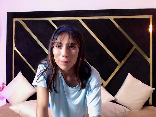 Scarlett-Moon3 live cam on BongaCams