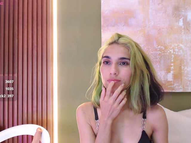 Scarlett-Moon3 live cam on BongaCams