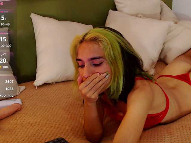 Scarlett-Moon3 live cam on BongaCams