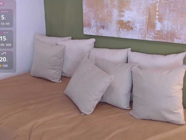 Scarlett-Moon3 live cam on BongaCams