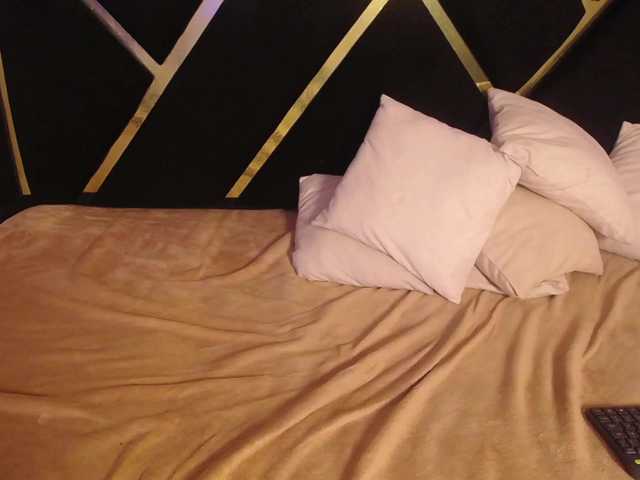 Scarlett-Moon3 live cam on BongaCams