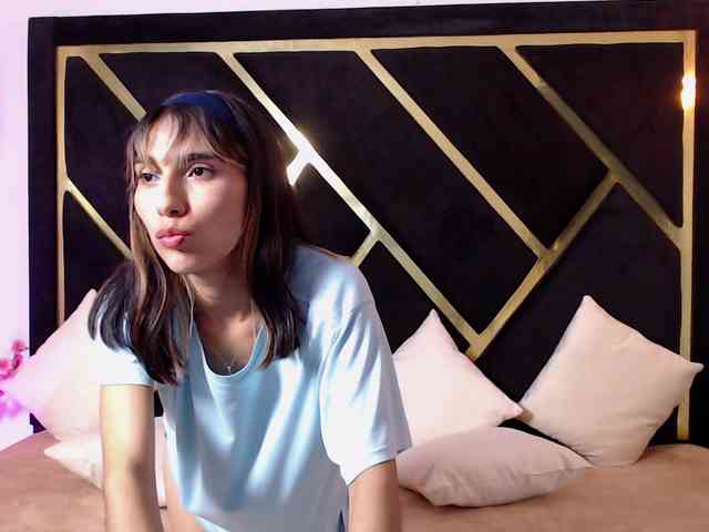 Scarlett-Moon3 webcam