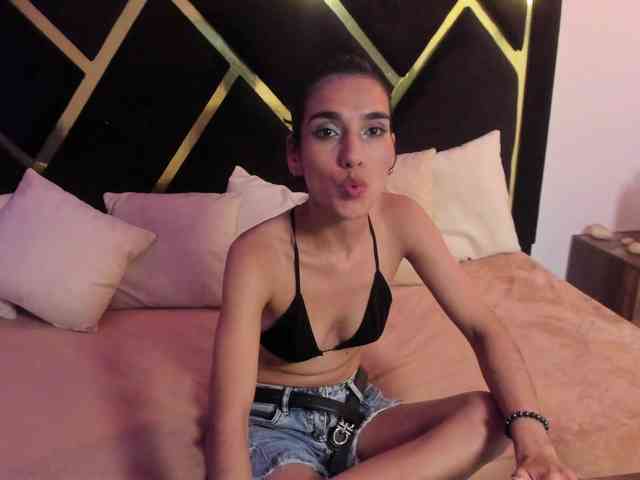 Scarlett-Moon3 webcam