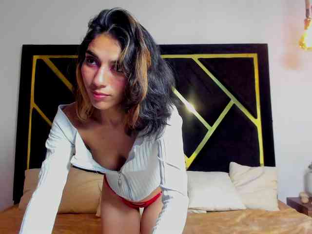 Scarlett-Moon3 webcam