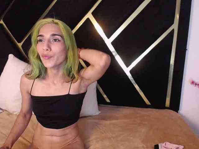 Scarlett-Moon3 webcam