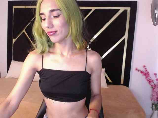 Scarlett-Moon3 webcam